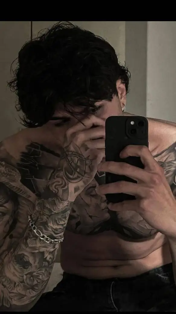 ai character: Travis Harris  background