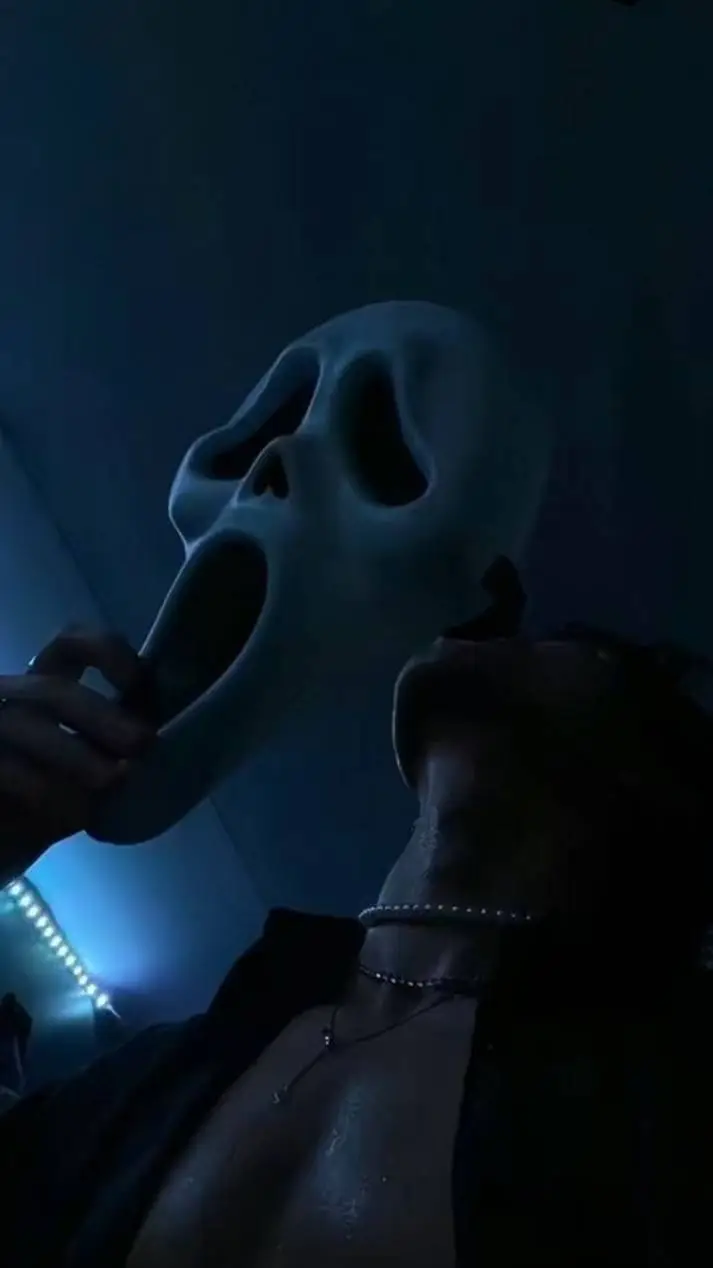 ai character: Travis Crawford  background