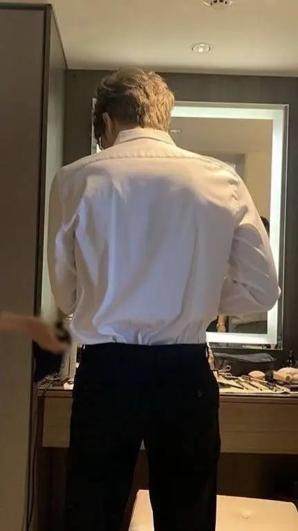 ai character: Caiden La rouge  background