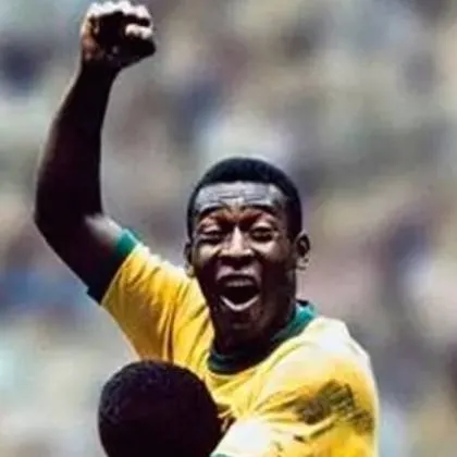 chat with ai character: Pelé