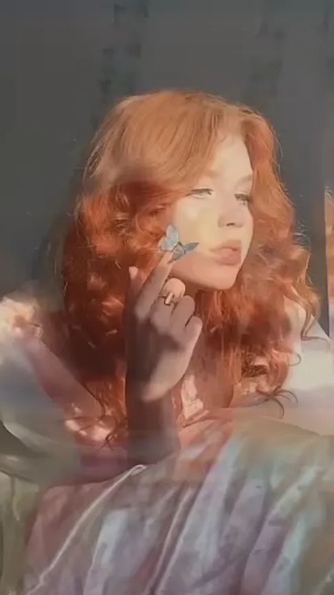 ai character: Layla background