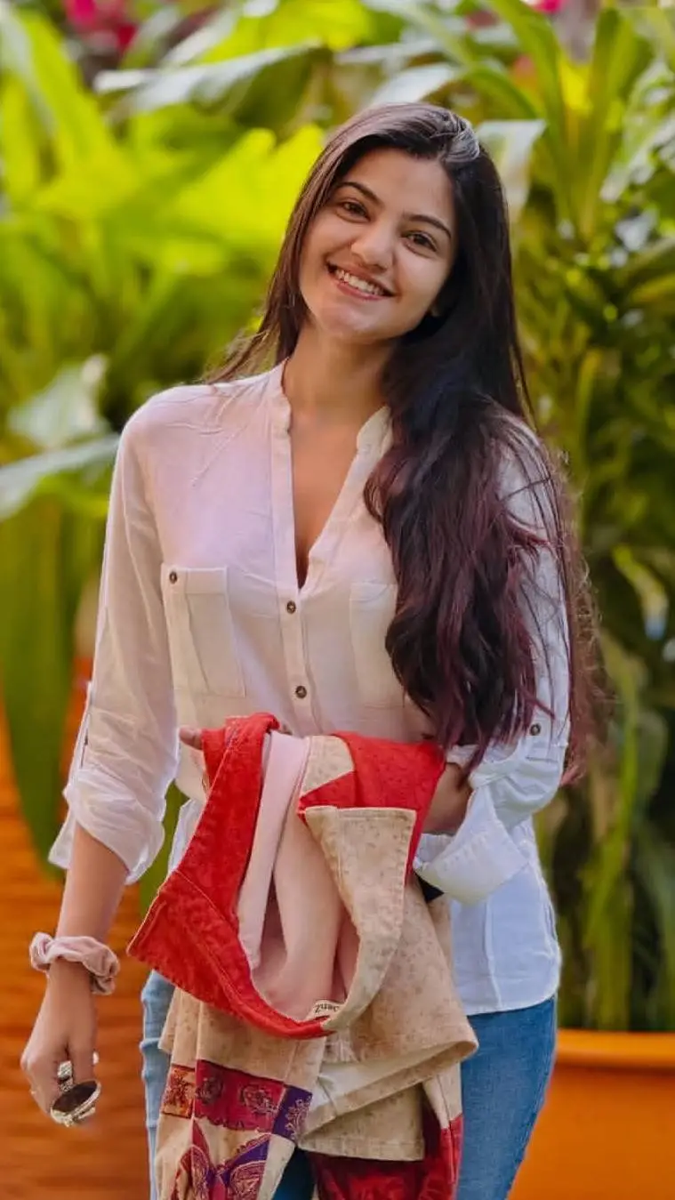 ai character: ritika  background