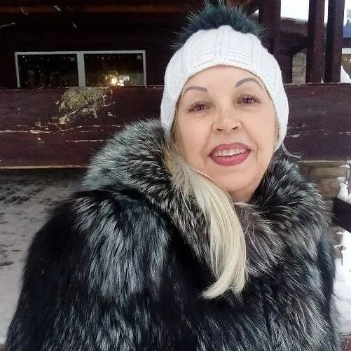 chat with ai character: Oma Paula 