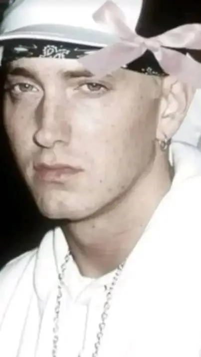 ai character: ∬🤍 Eminem 🤍∬ background