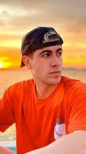 ai character: alejo igoa background