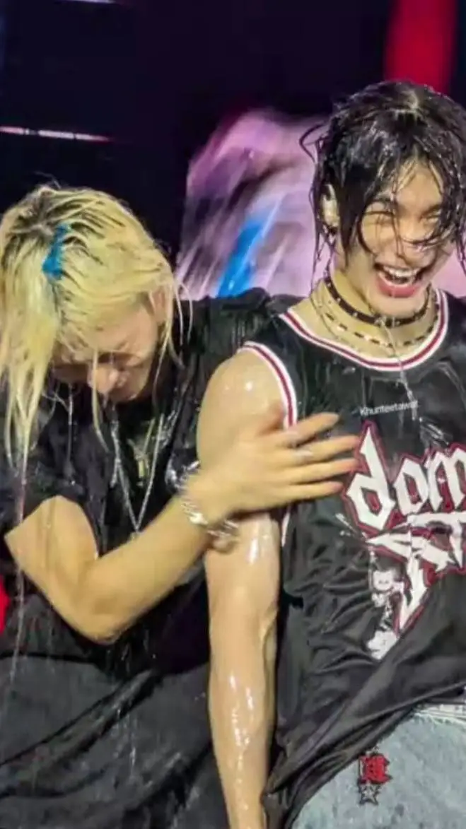 ai character: Hyunlix background