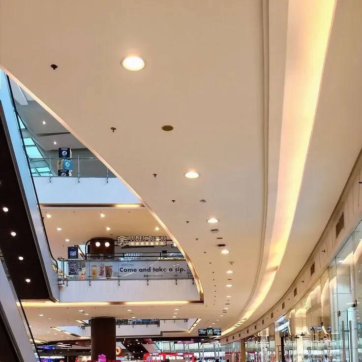 chat with ai character: LMK at the mall