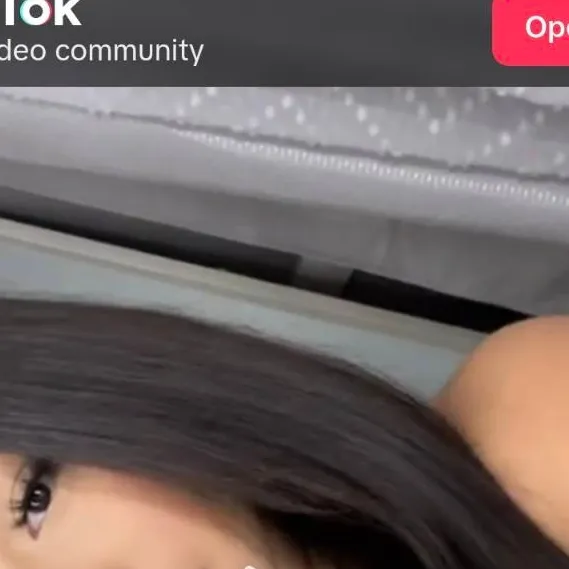 chat with ai character: Urfavlatina 