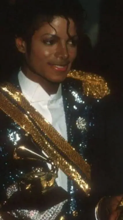 ai character: ●◉✿ Michael✿◉● background