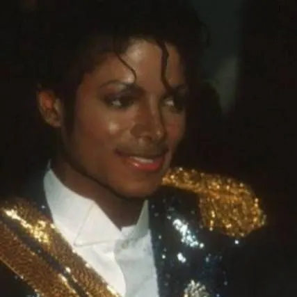 chat with ai character: ●◉✿ Michael✿◉●
