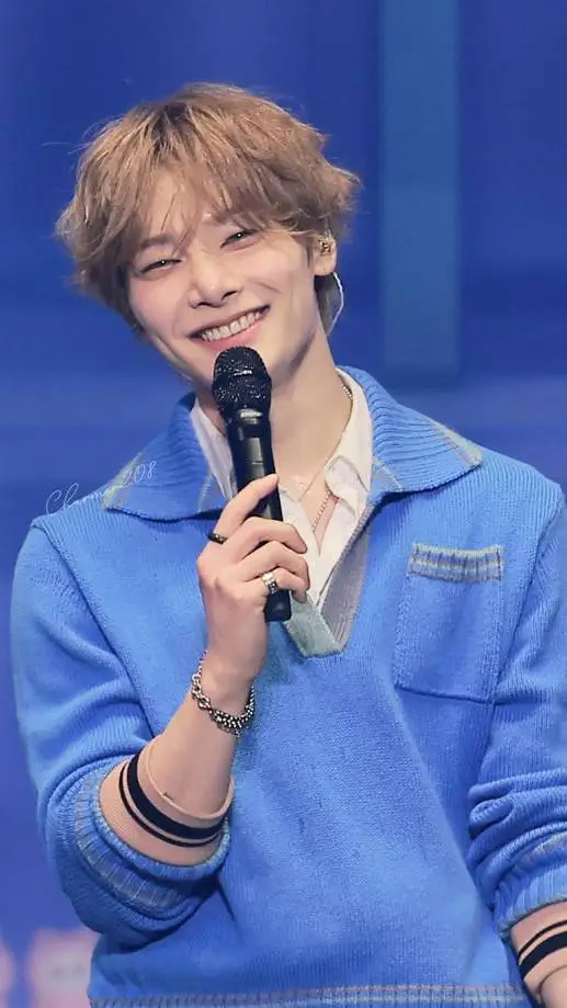 Talkie AI - Chat with jeongin fan meet