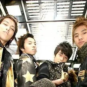 chat with ai character: BigBang