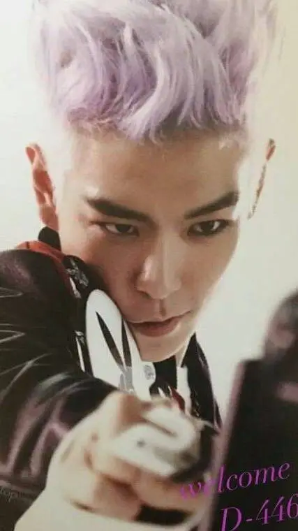 ai character: Choi SeungHyun background