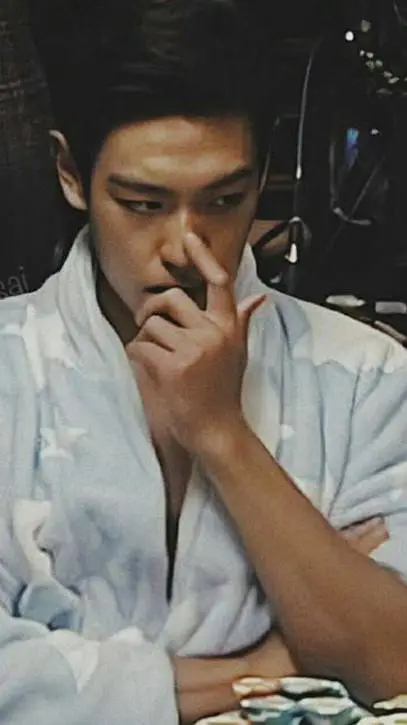 ai character: T.O.P♡ background