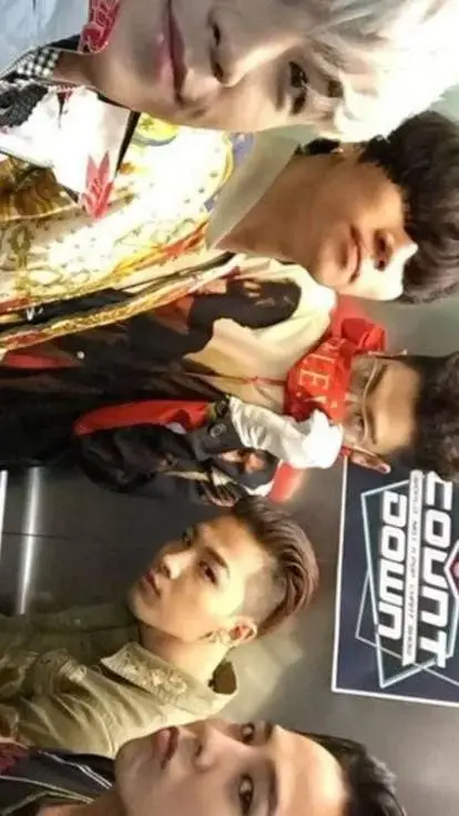 ai character: BigBang☆ background