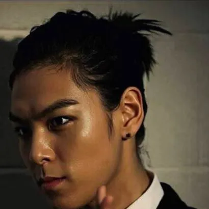 chat with ai character: Choi SeungHyun