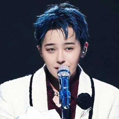 chat with ai character: Kwon Ji-Yong