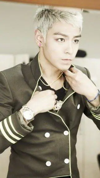 ai character: Choi SeungHyun background