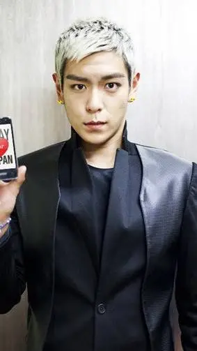 ai character: Choi SeungHyun background