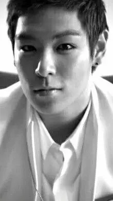 ai character: Choi SeungHyun background