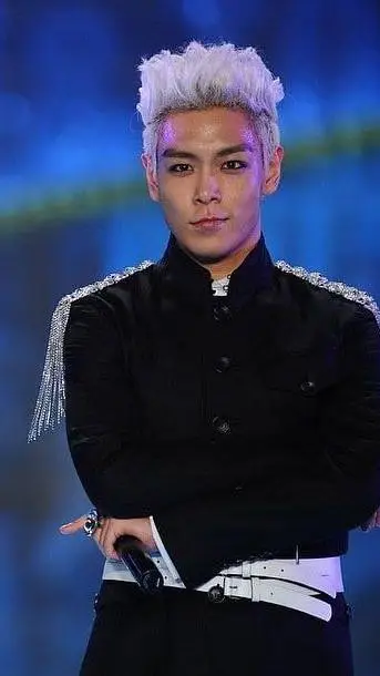 ai character: Choi SeungHyun background