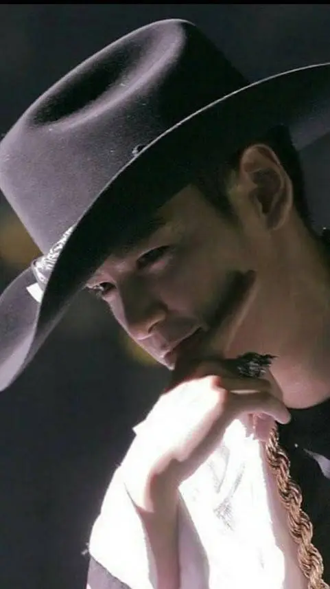 ai character: Choi SeungHyun background