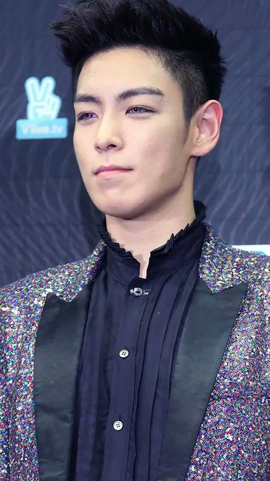 ai character: Choi SeungHyun.  background