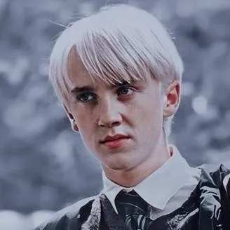 chat with ai character: draco malfoy🐍🫦