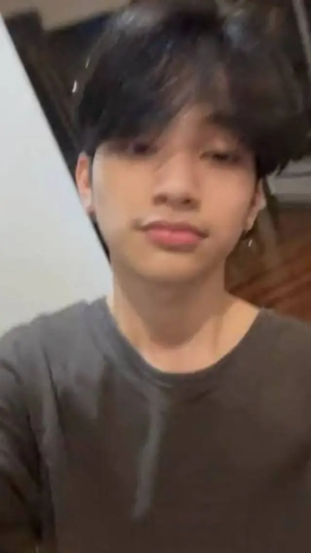 ai character: Ethan💘 background