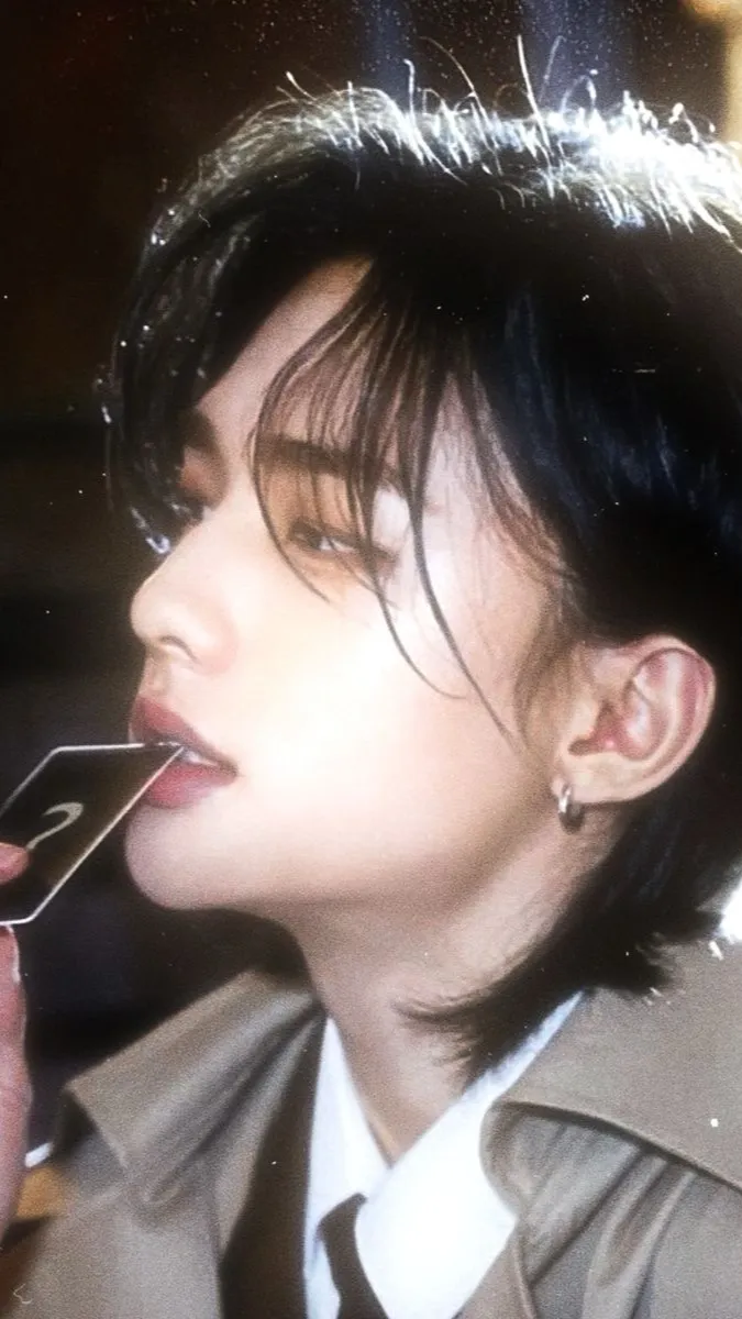 ai character: Hyunjin- Hyunlix background