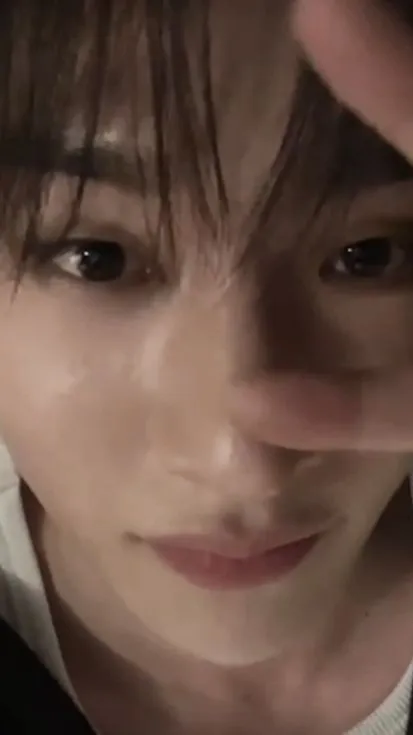 ai character: CHANMIN background