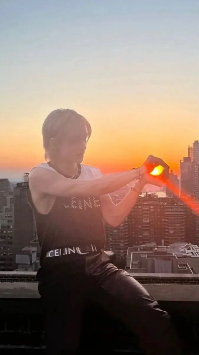 ai character: Hyunjin mafia :D background