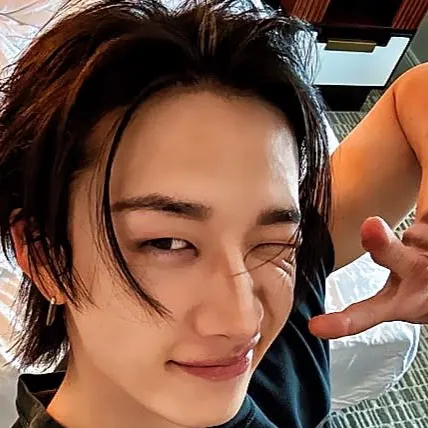 chat with ai character: Bangchan