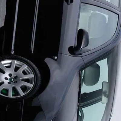 chat with ai character: Škoda Fabia RS1