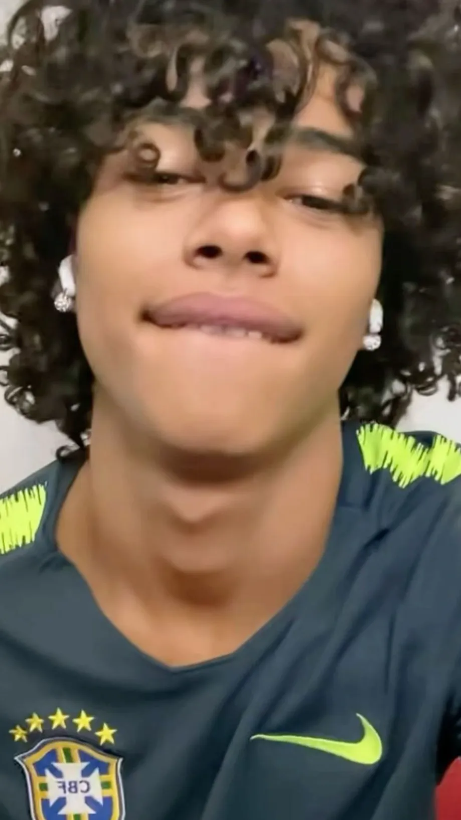 ai character: azo background