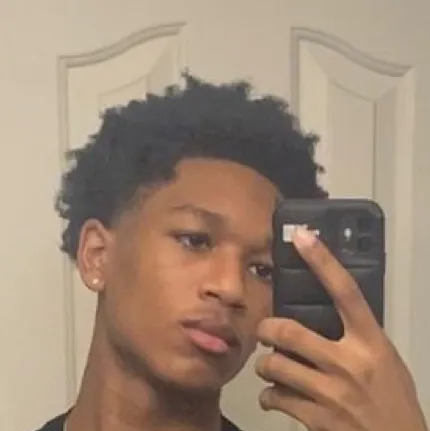 chat with ai character: cc