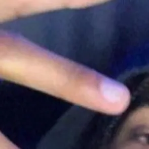 chat with ai character: jd