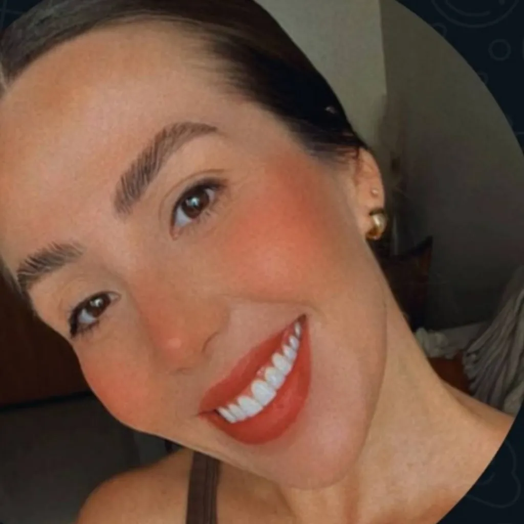 chat with ai character: Leticia 