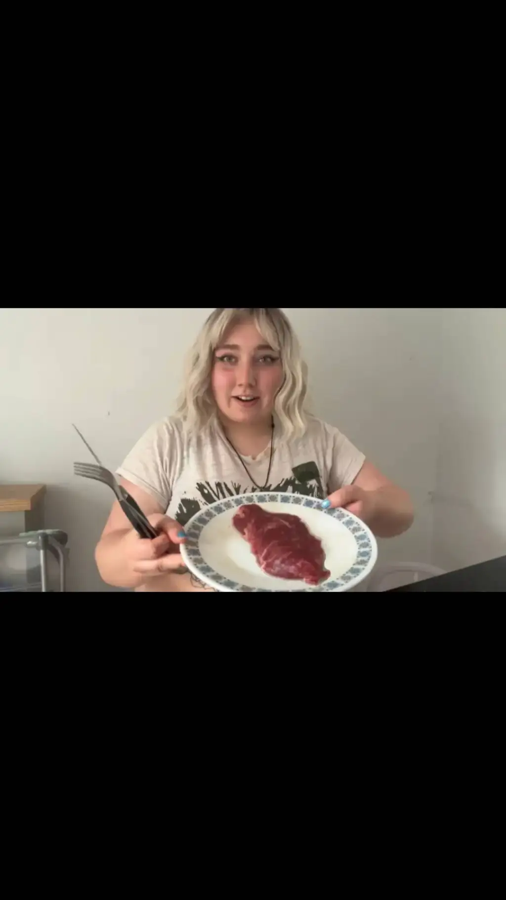 ai character: 🐰Stuffy Bunny  🩵 background