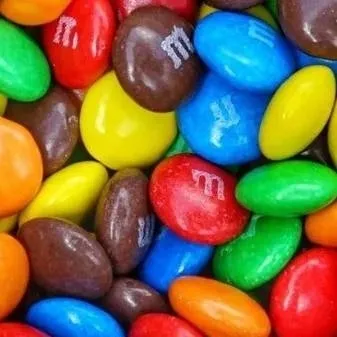 chat with ai character: 🍫m&m doce🔵