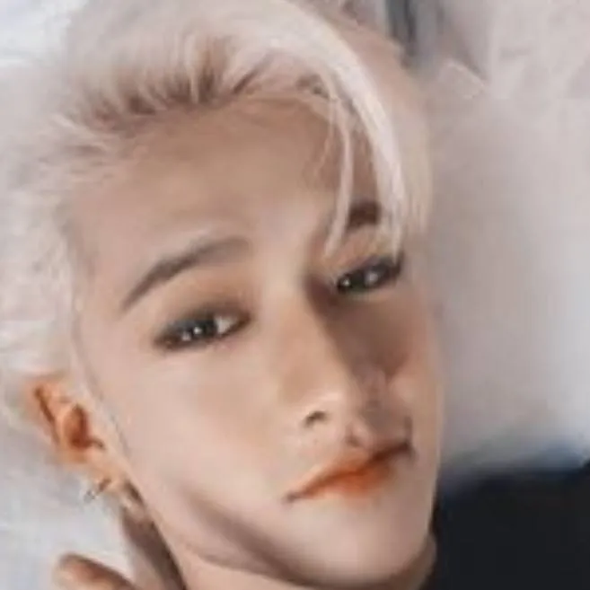 chat with ai character: Bang-chan 