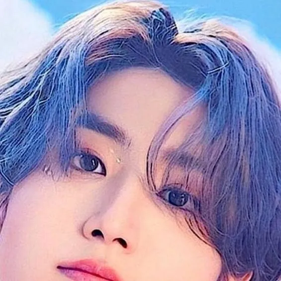 chat with ai character: Hannie