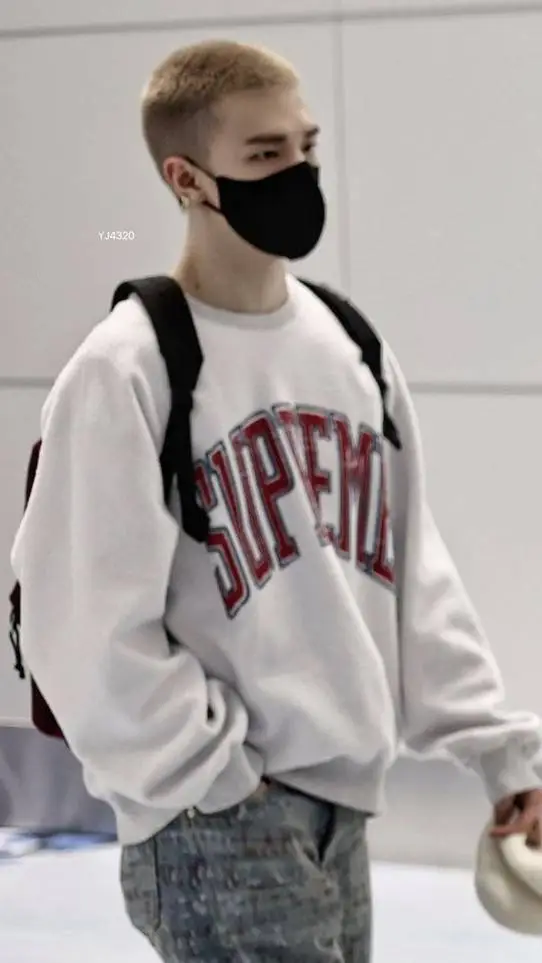ai character: Hyunjin background