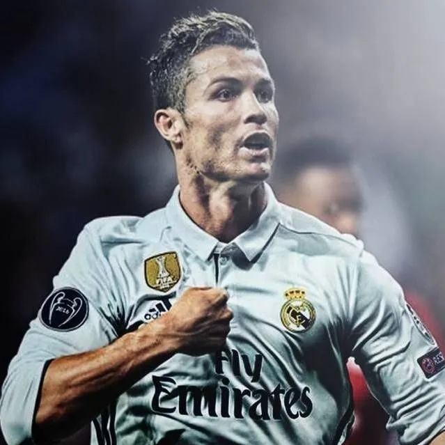 chat with ai character: cristiano ronaldo