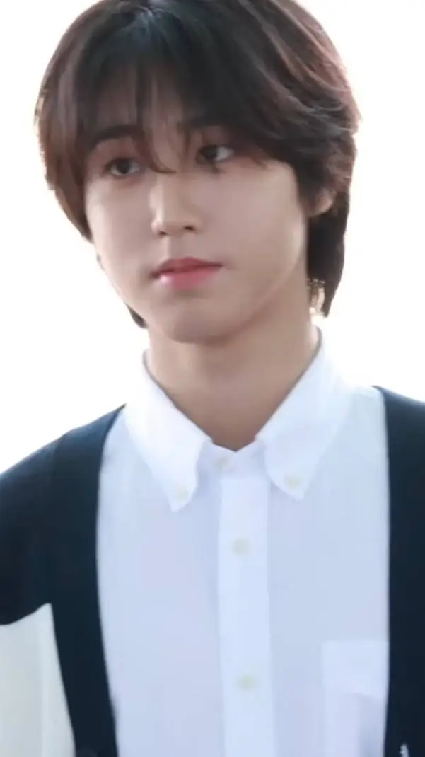 ai character: ~Minsung~ background