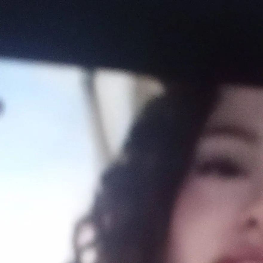 chat with ai character: Sunday