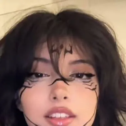 chat with ai character: Nym