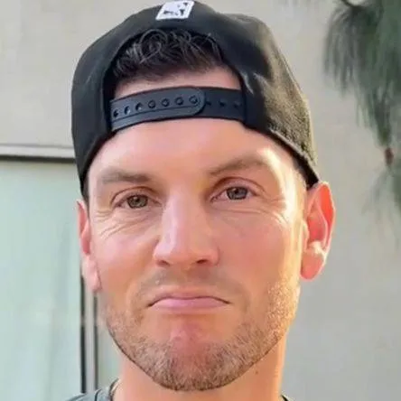 chat with ai character: Finn reid