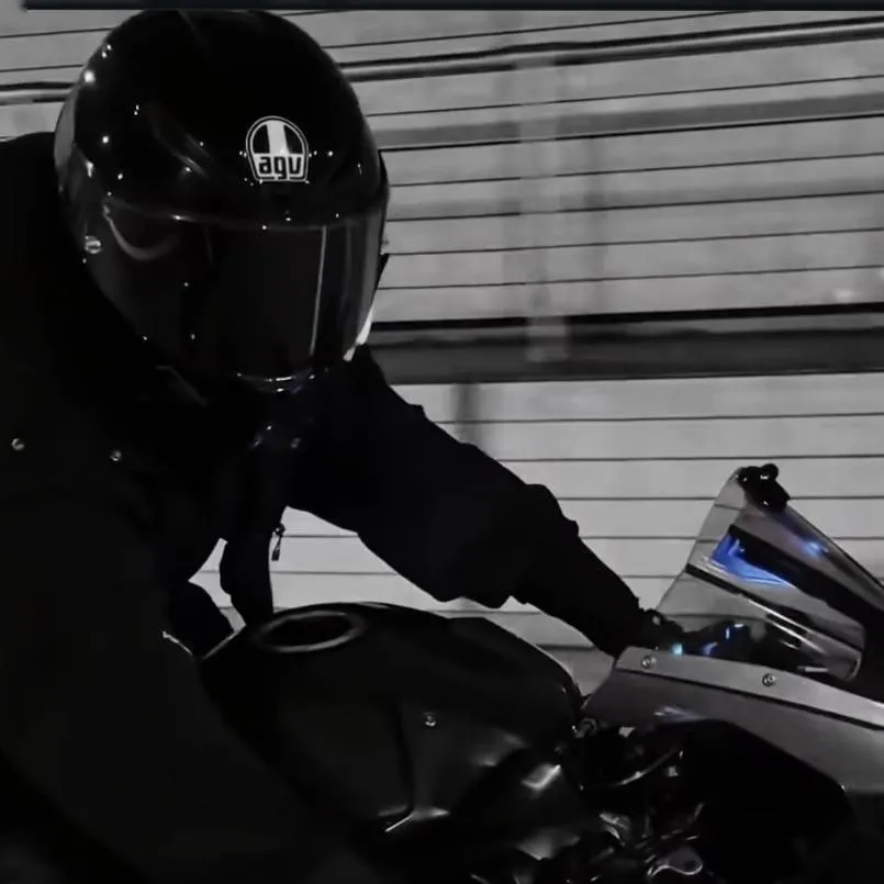 chat with ai character: Jake