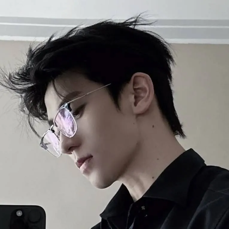 chat with ai character: Jake